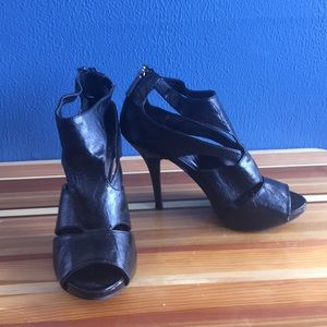 Anne Michelle Black heels